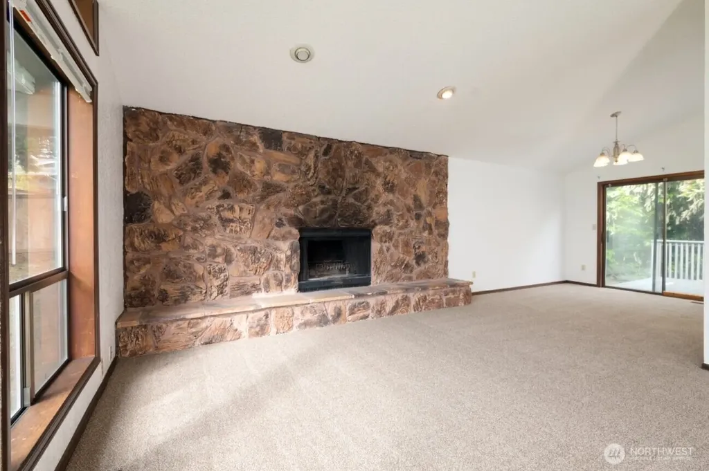 1702 Browns Point Boulevard Tacoma WA 98422
