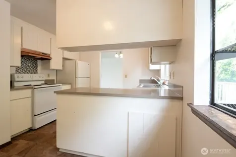 1702 Browns Point Boulevard Tacoma WA 98422