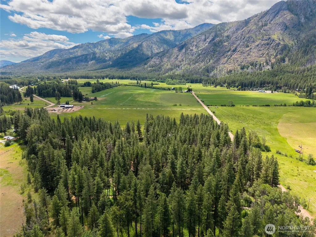 27 Kumm Road Mazama WA 98833