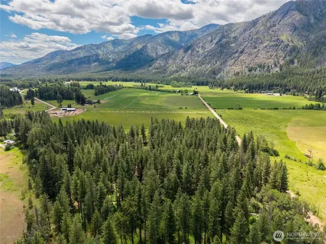 27 Kumm Road Mazama WA 98833