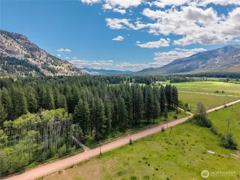 27 Kumm Road Mazama WA 98833