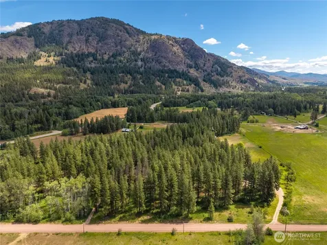 27 Kumm Road Mazama WA 98833