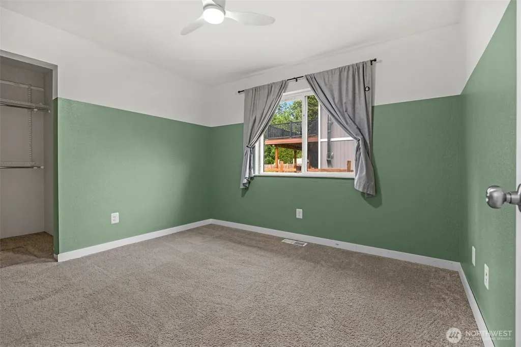8405 319th Street NW Stanwood WA 98292