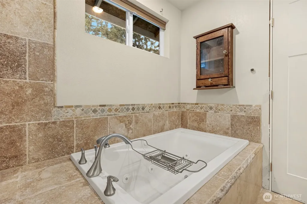 8405 319th Street NW Stanwood WA 98292