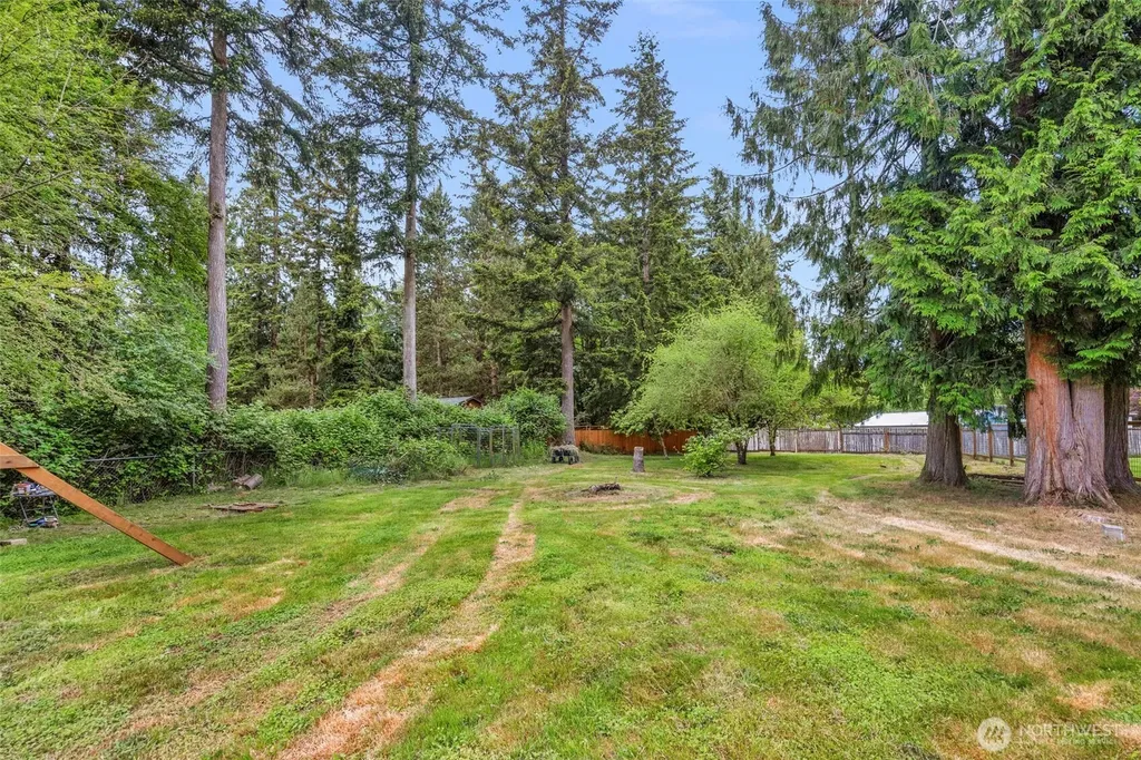 8405 319th Street NW Stanwood WA 98292