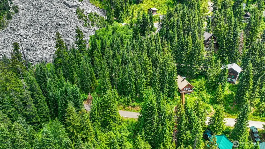 30 Saint Anton Snoqualmie Pass WA 98068