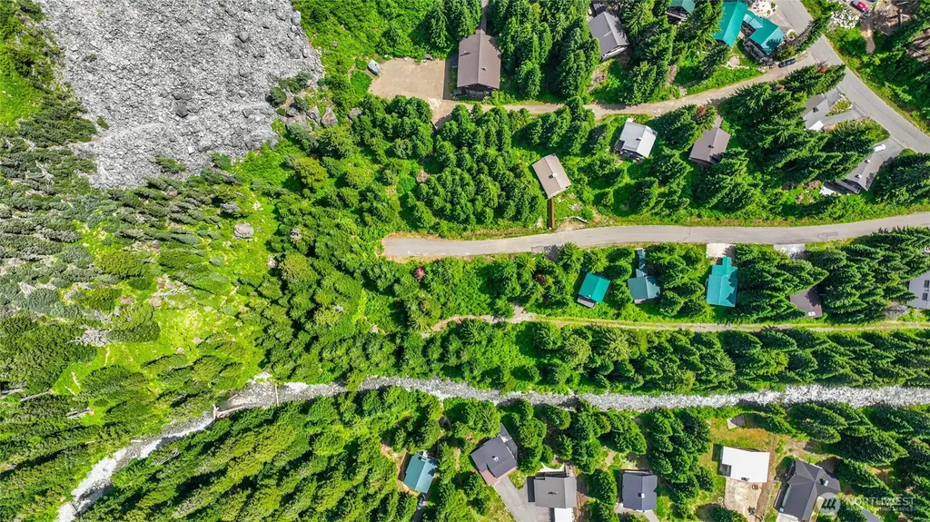 30 Saint Anton Snoqualmie Pass WA 98068