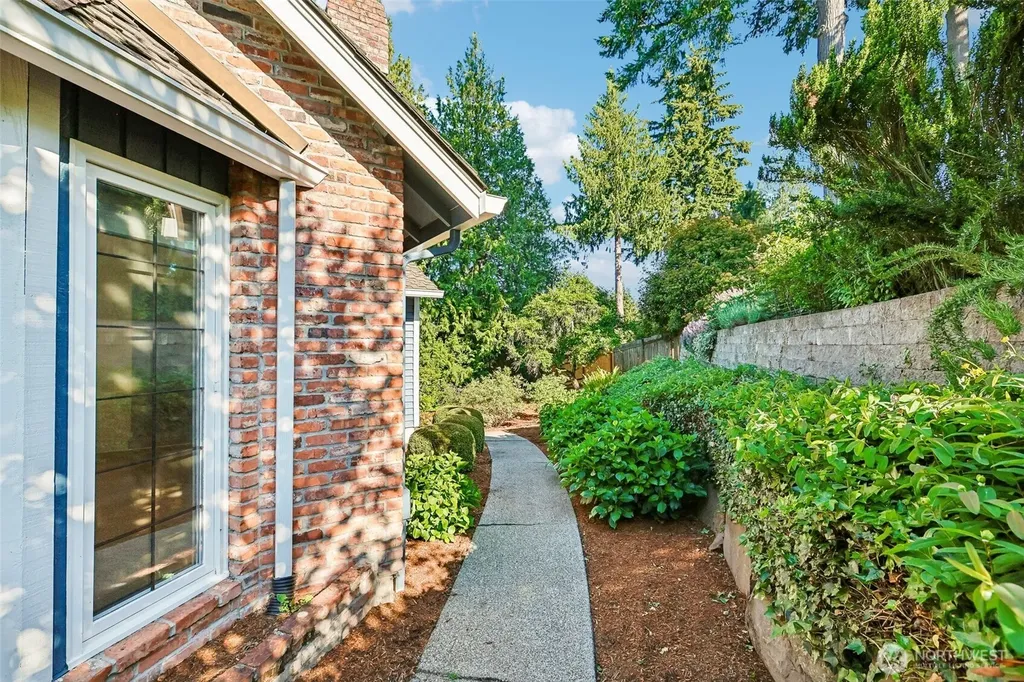 4518 164th Court NE Redmond WA 98052