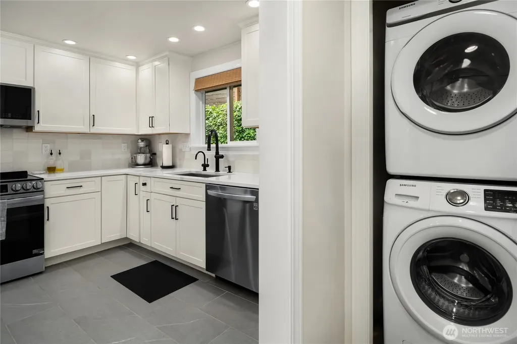 717 W Cremona Street Seattle WA 98119