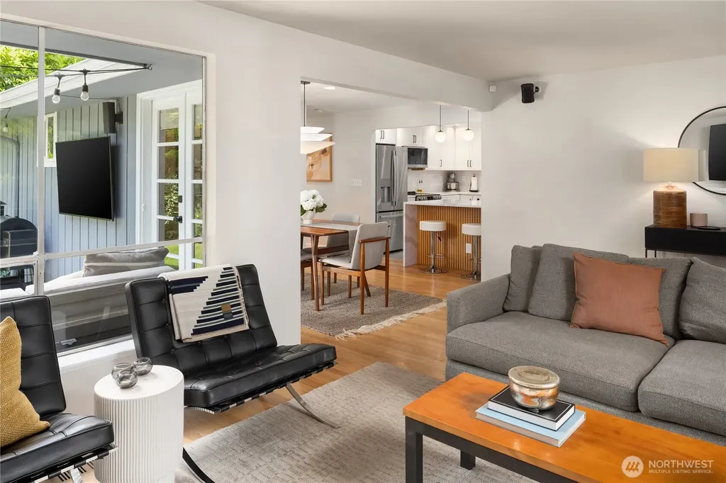 717 W Cremona Street Seattle WA 98119