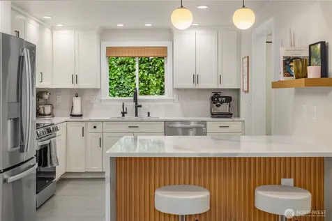717 W Cremona Street Seattle WA 98119