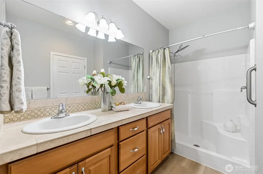 23753 NE Twinberry Way Redmond WA 98053