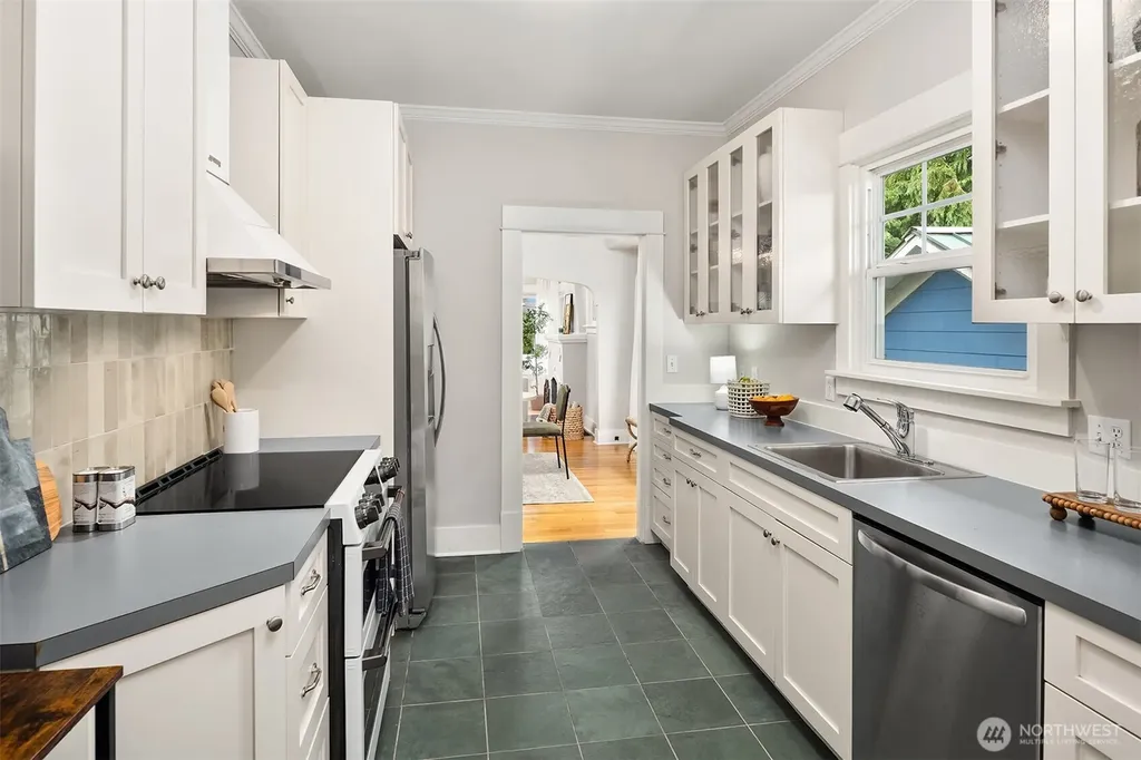 110 N 76th Street Seattle WA 98103