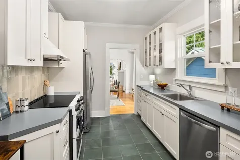 110 N 76th Street Seattle WA 98103