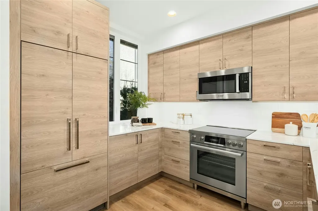 112 2nd Street S Kirkland WA 98033