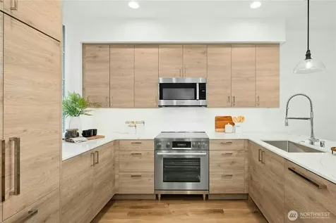 112 2nd Street S Kirkland WA 98033