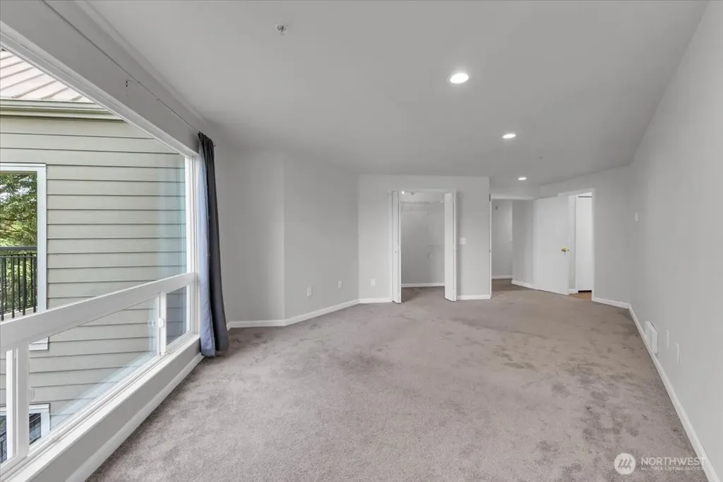 823 N 161st Place Shoreline WA 98133