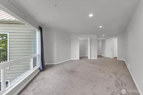 823 N 161st Place Shoreline WA 98133