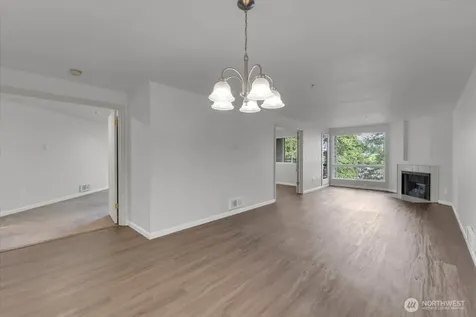 823 N 161st Place Shoreline WA 98133