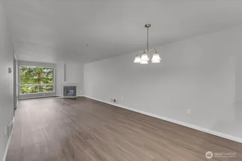 823 N 161st Place Shoreline WA 98133