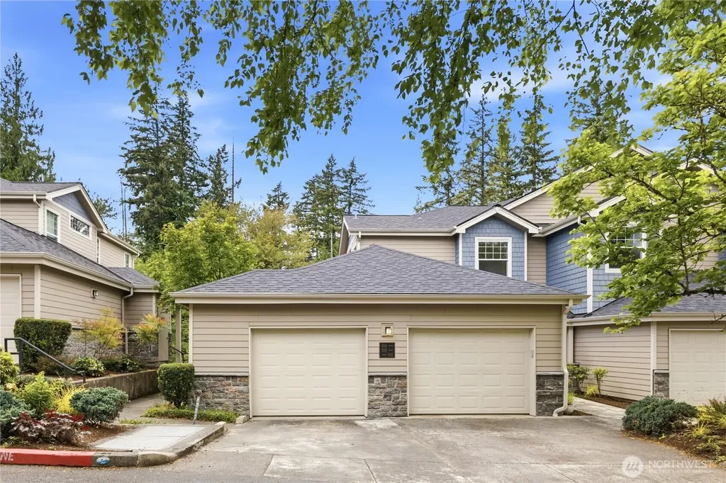 4323 Issaquah-pine Lake Road SE Sammamish WA 98075