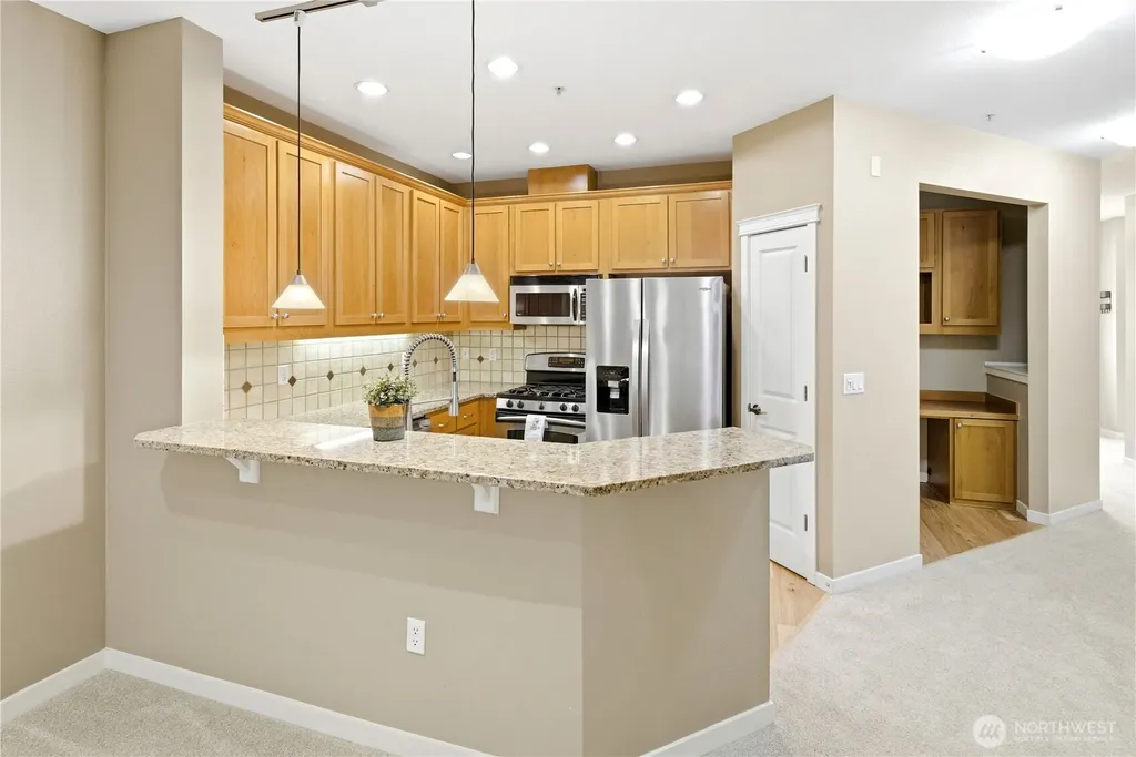 4323 Issaquah-pine Lake Road SE Sammamish WA 98075