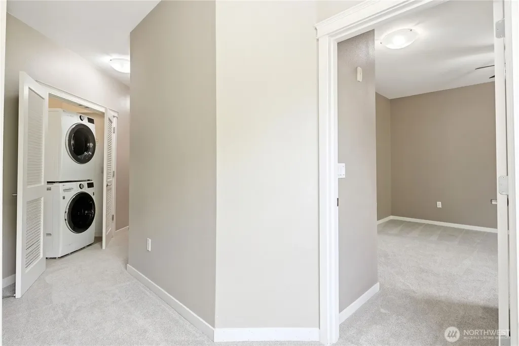 4323 Issaquah-pine Lake Road SE Sammamish WA 98075