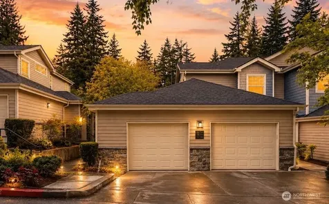 4323 Issaquah-pine Lake Road SE Sammamish WA 98075