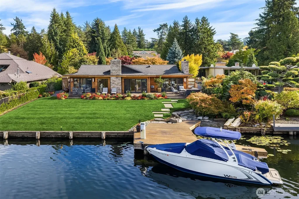 3033 Fairweather Place Hunts Point WA 98004