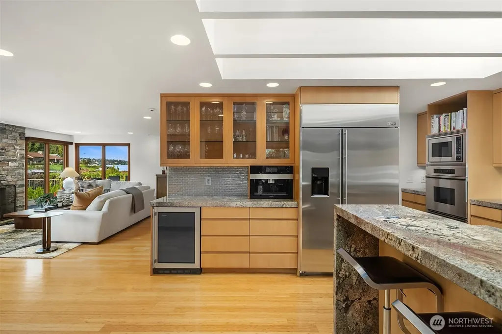 3033 Fairweather Place Hunts Point WA 98004