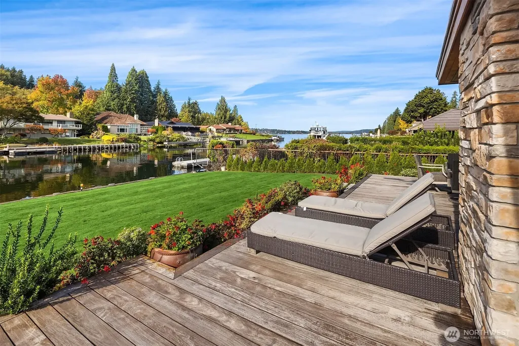3033 Fairweather Place Hunts Point WA 98004