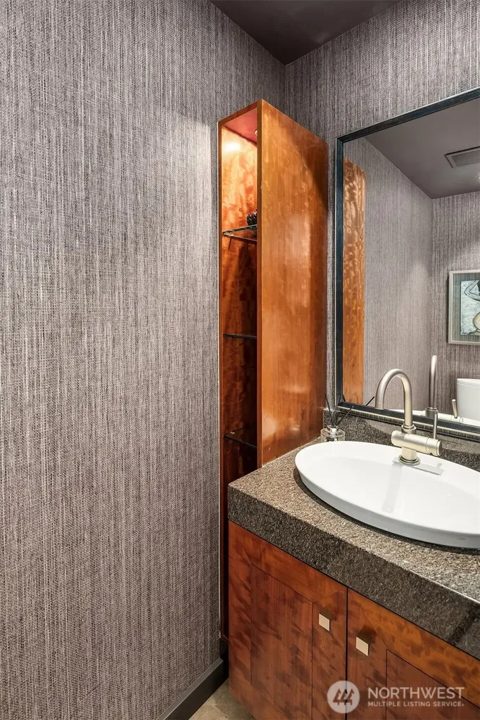 3033 Fairweather Place Hunts Point WA 98004