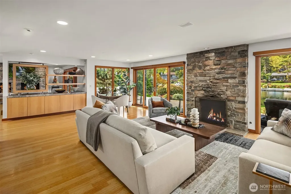 3033 Fairweather Place Hunts Point WA 98004
