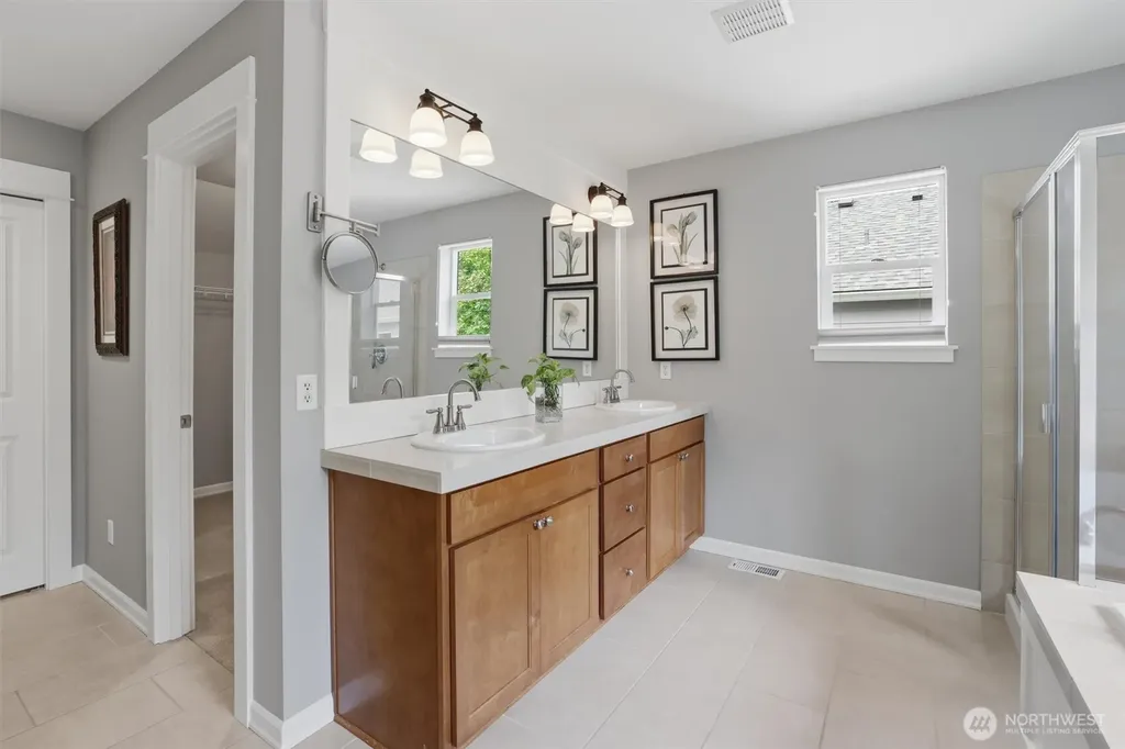 15324 128th Avenue NE Woodinville WA 98072