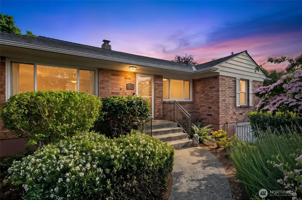 4015 NE 58th Street Seattle WA 98105
