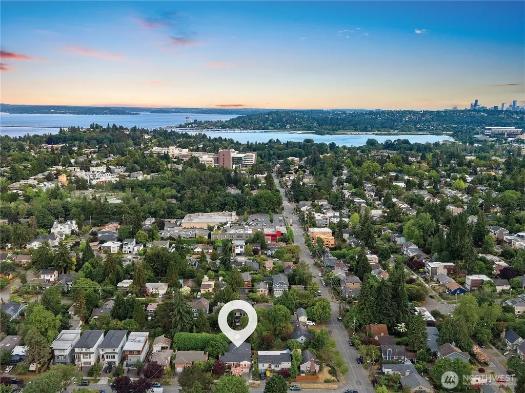 4015 NE 58th Street Seattle WA 98105