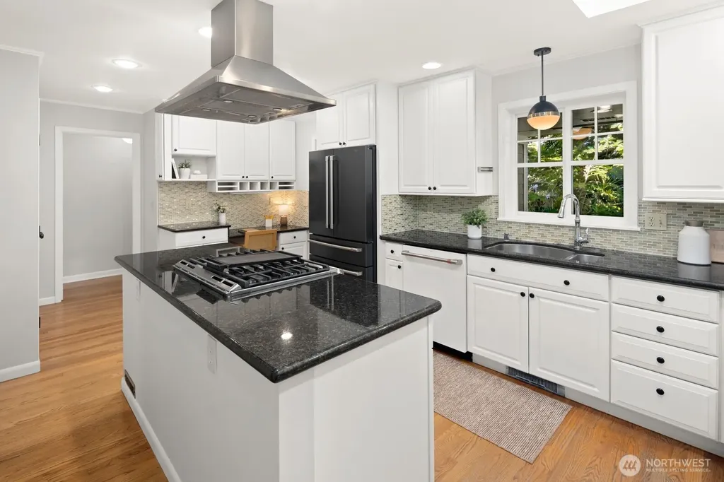4015 NE 58th Street Seattle WA 98105