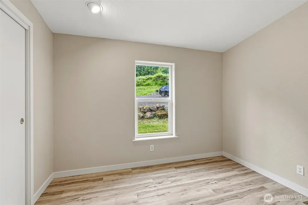 221 Parker Place Kelso WA 98611