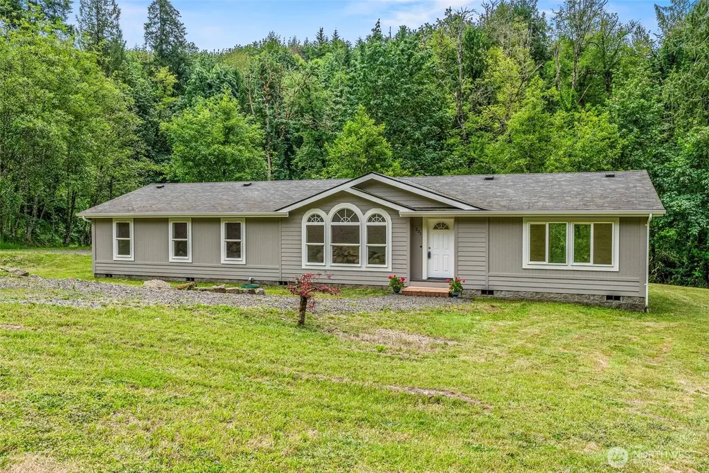 221 Parker Place Kelso WA 98611