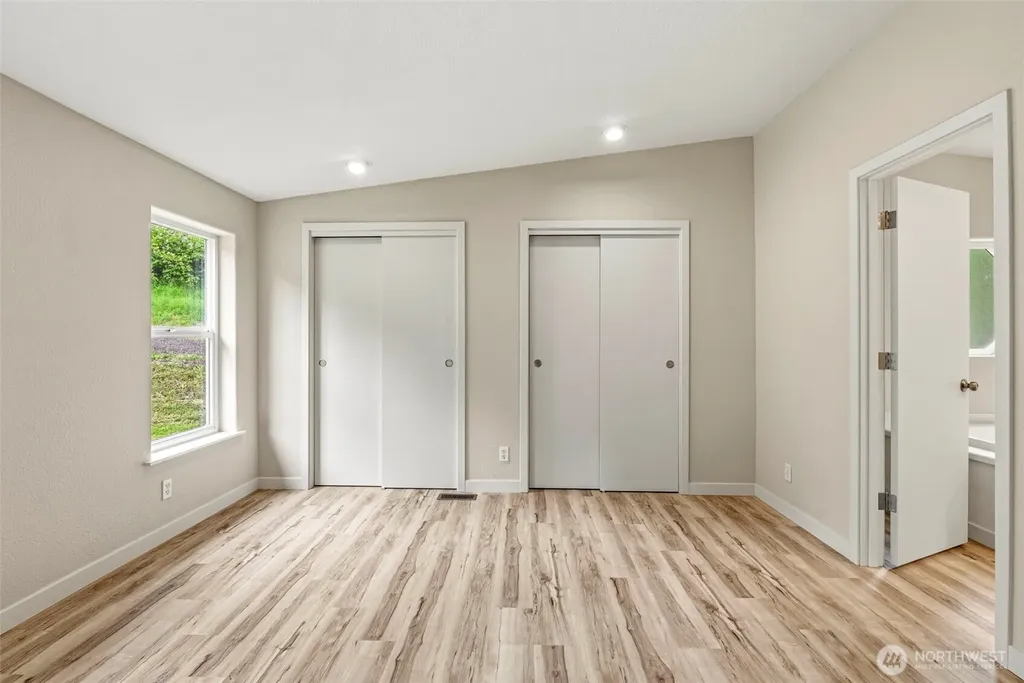 221 Parker Place Kelso WA 98611