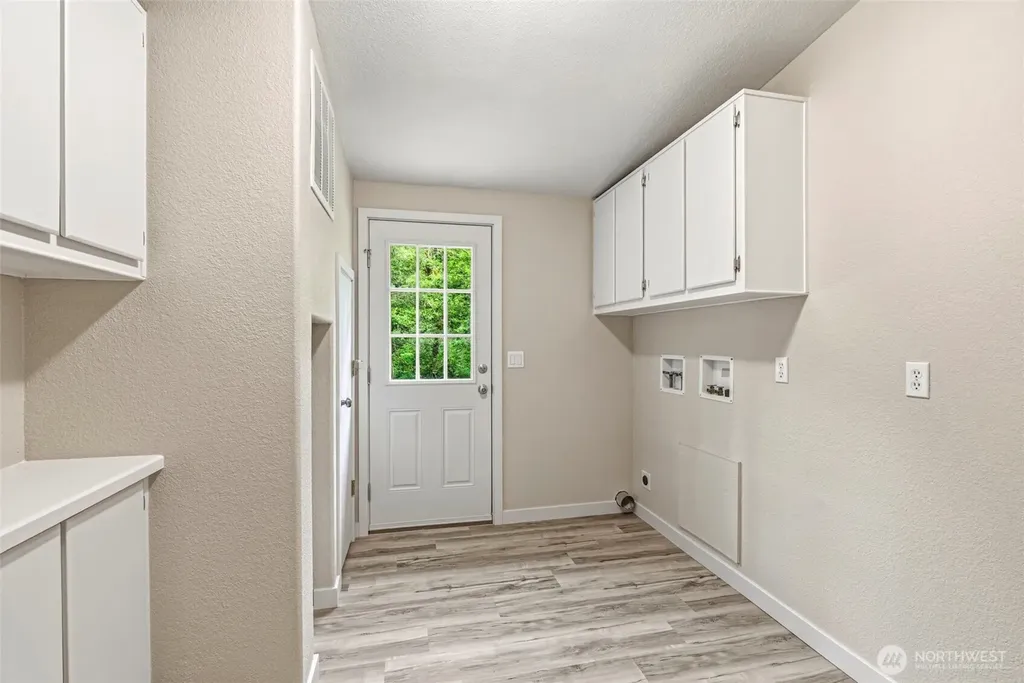 221 Parker Place Kelso WA 98611