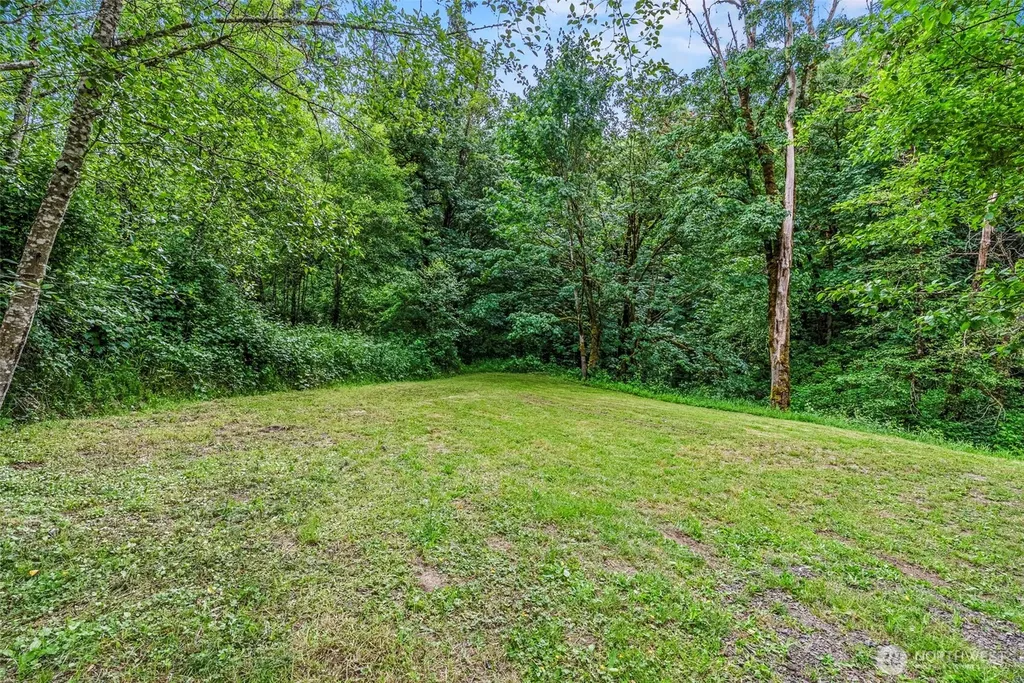 221 Parker Place Kelso WA 98611