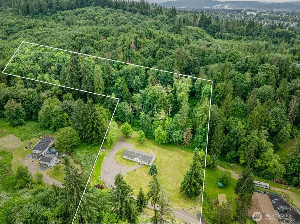 221 Parker Place Kelso WA 98611