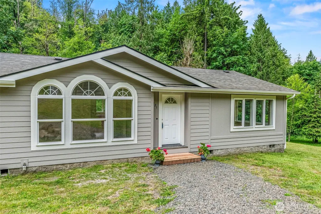 221 Parker Place Kelso WA 98611
