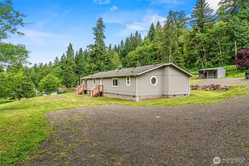 221 Parker Place Kelso WA 98611