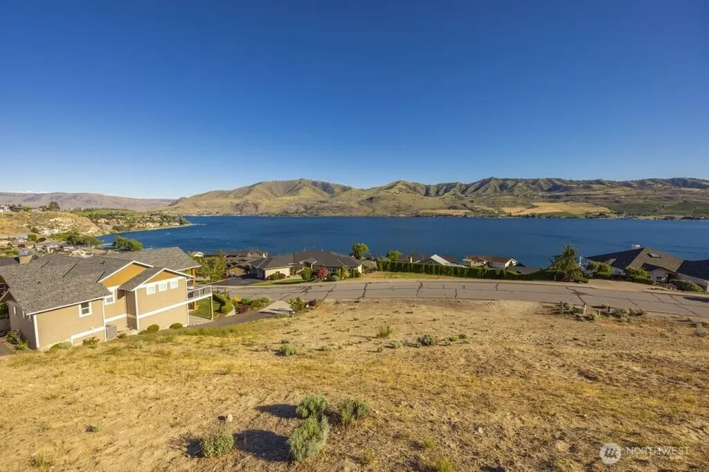 116 Apple Avenue Chelan WA 98816