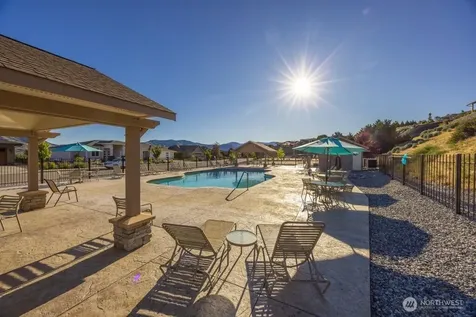116 Apple Avenue Chelan WA 98816