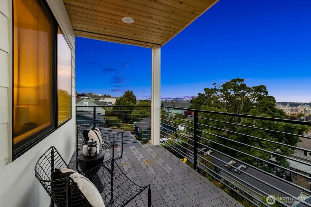 3450 37th Avenue SW Seattle WA 98126