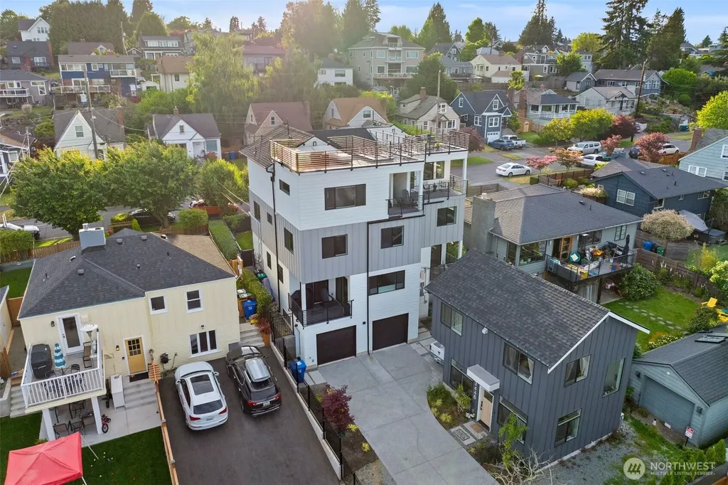 3450 37th Avenue SW Seattle WA 98126