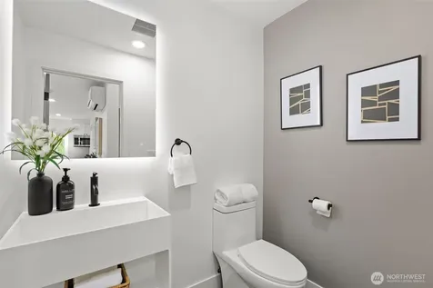 3450 37th Avenue SW Seattle WA 98126